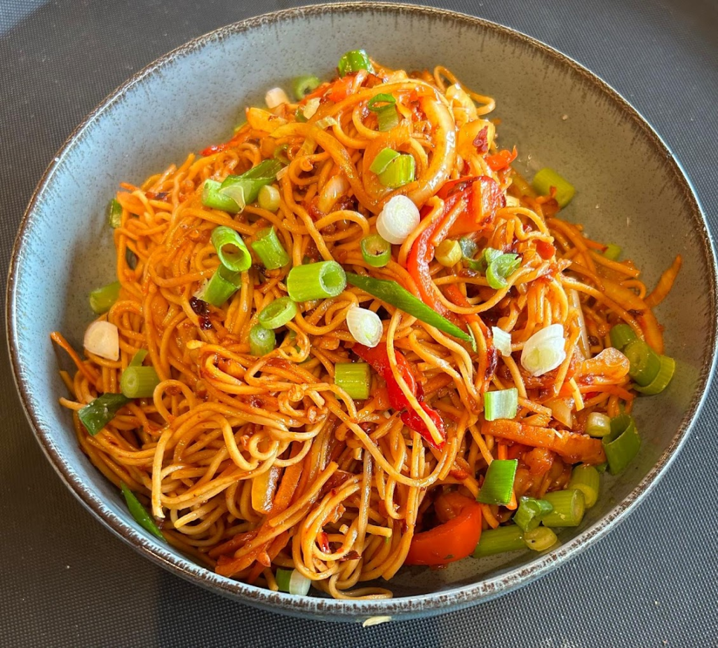 Veg Hakka Noodles